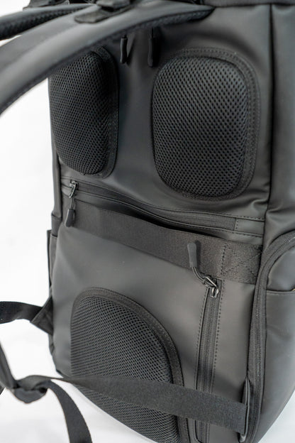 The One Backpack - Black
